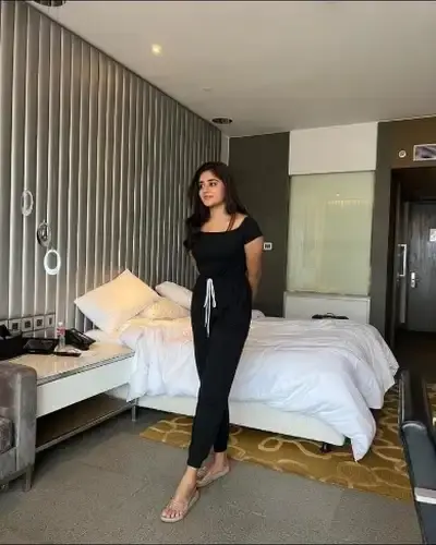 Call Girls Service in Siana